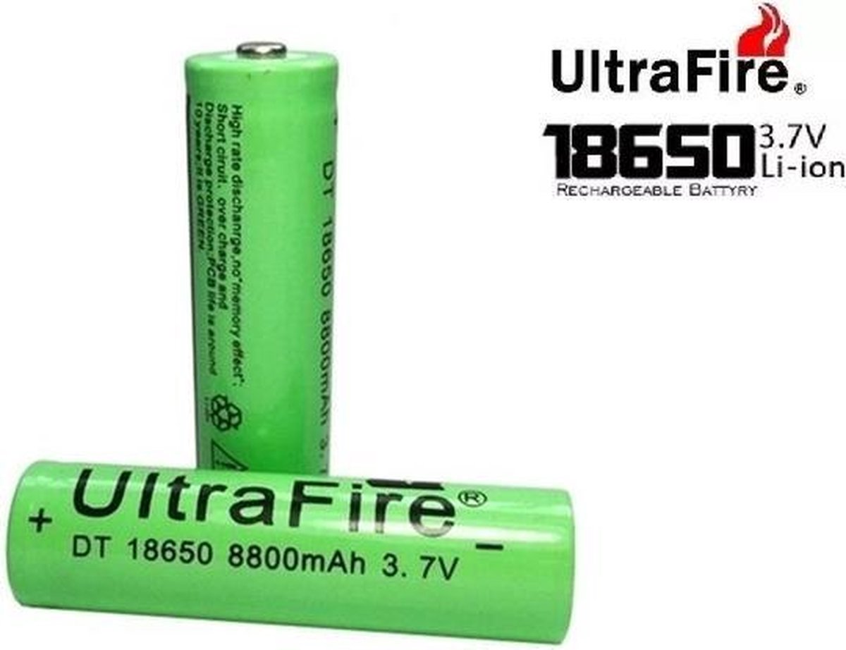 2x Ultrafire 18650 - 8800mAh Li-ion Oplaadbare Batterij 3.7V