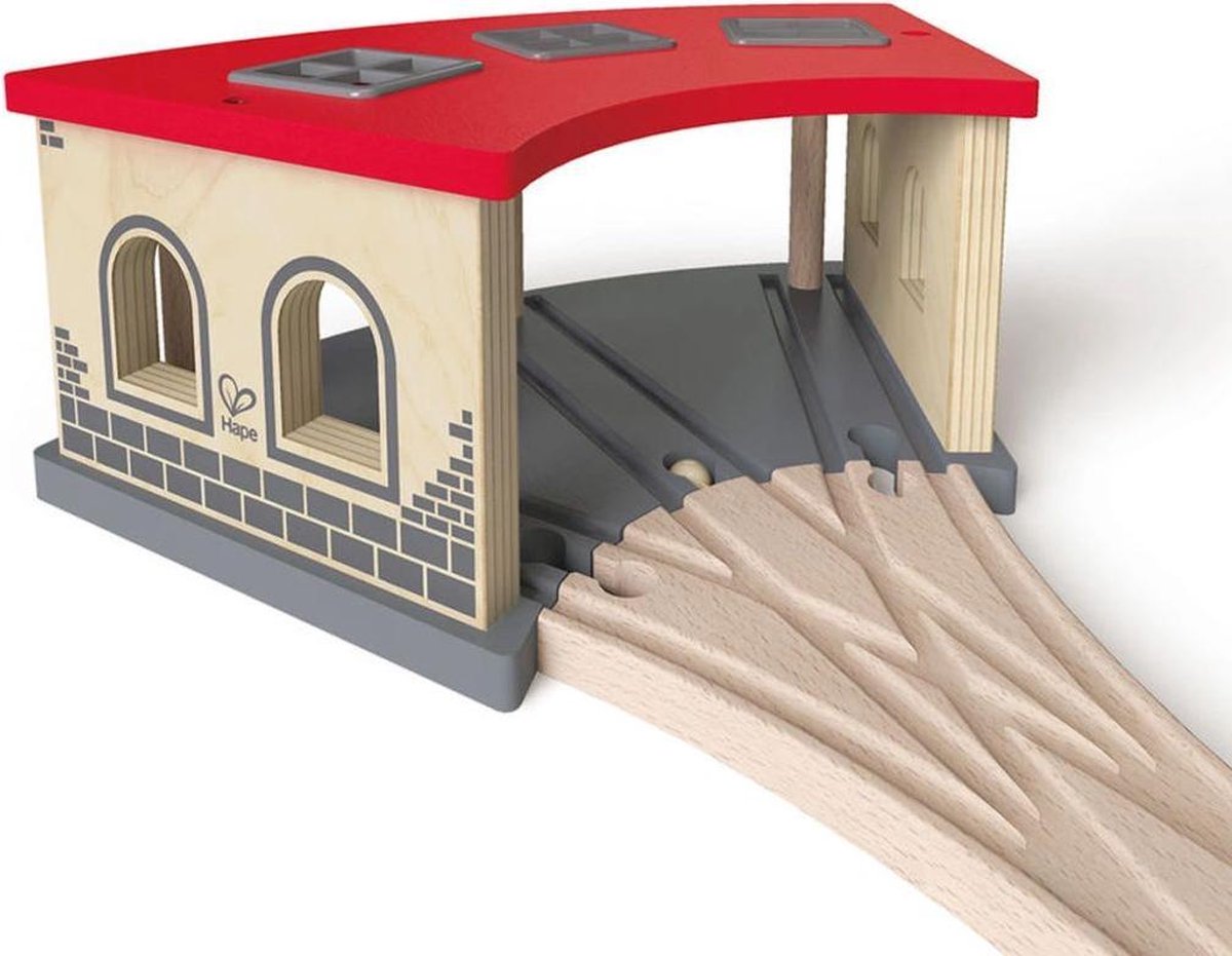 Hape Big Engine Shed E3704