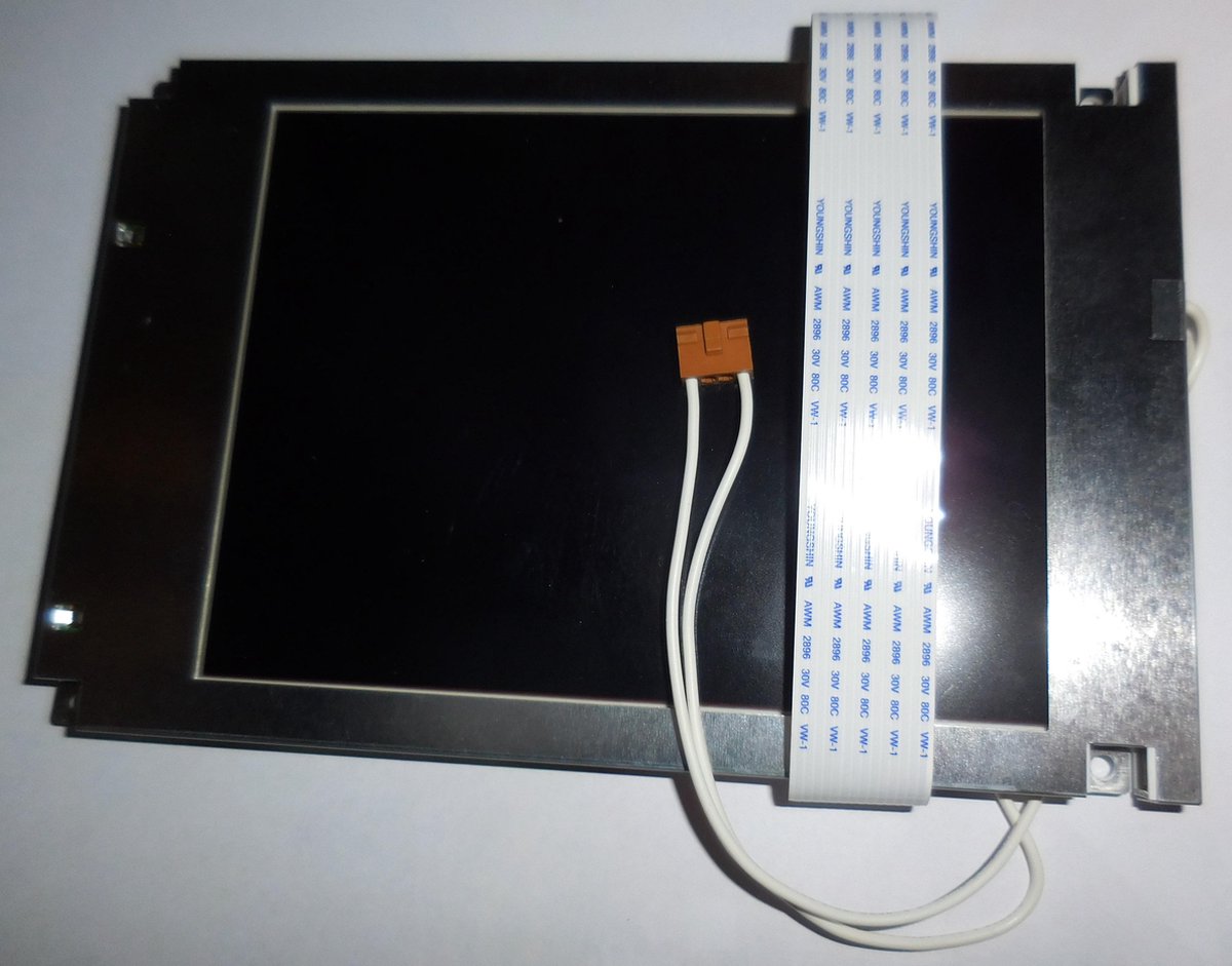 Hitachi SP14Q005 LCD display