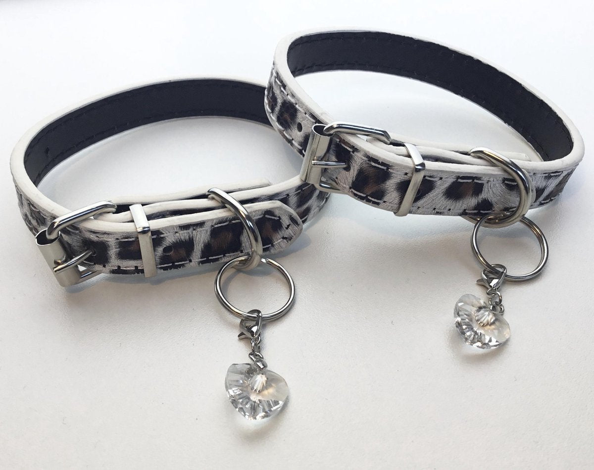 Honden Halsband Panterprint - Honden halsband Leopard - 28 tot 36 CM Halsbreedte- Met Bedel