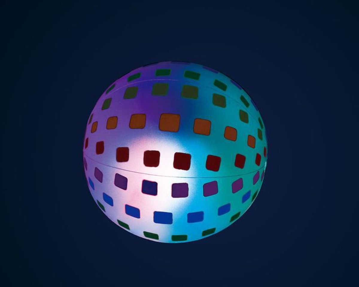 Opblaasbare bal met licht 51 cm