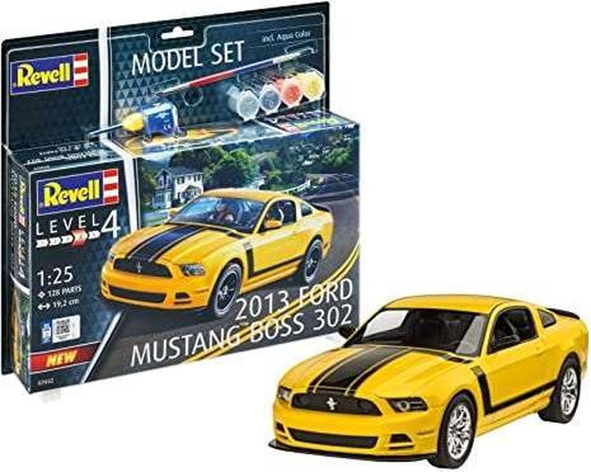 1:25 Revell 67652  2013 Ford Mustang Boss 302 Car - Model Set Plastic kit