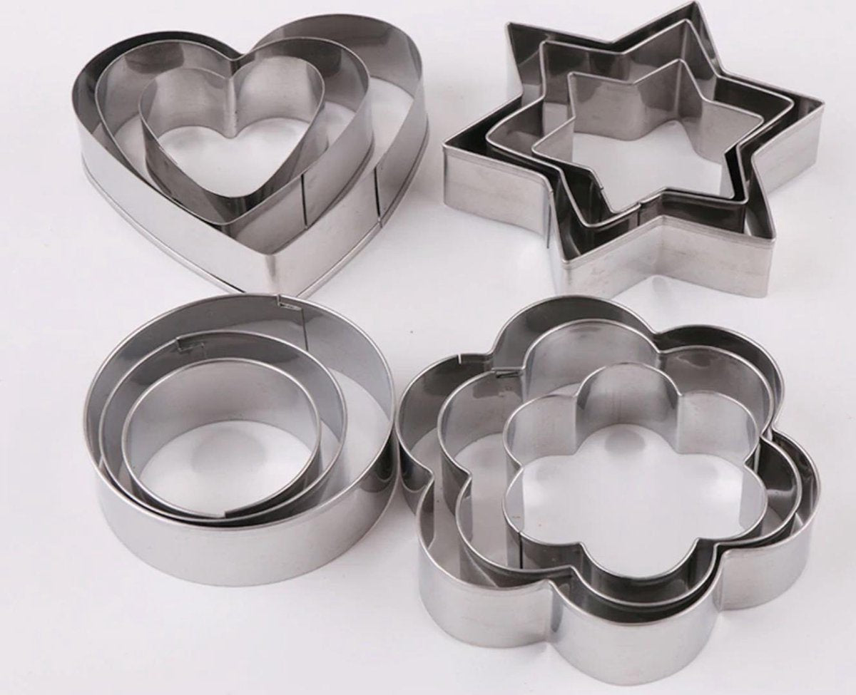 WiseGoods - Koekjes Uitstekers - Koekjes Bakken - Koek Vormen - Cookie Mold - Hart / Bloem / Rond / Ster - RVS - 12 Stuks