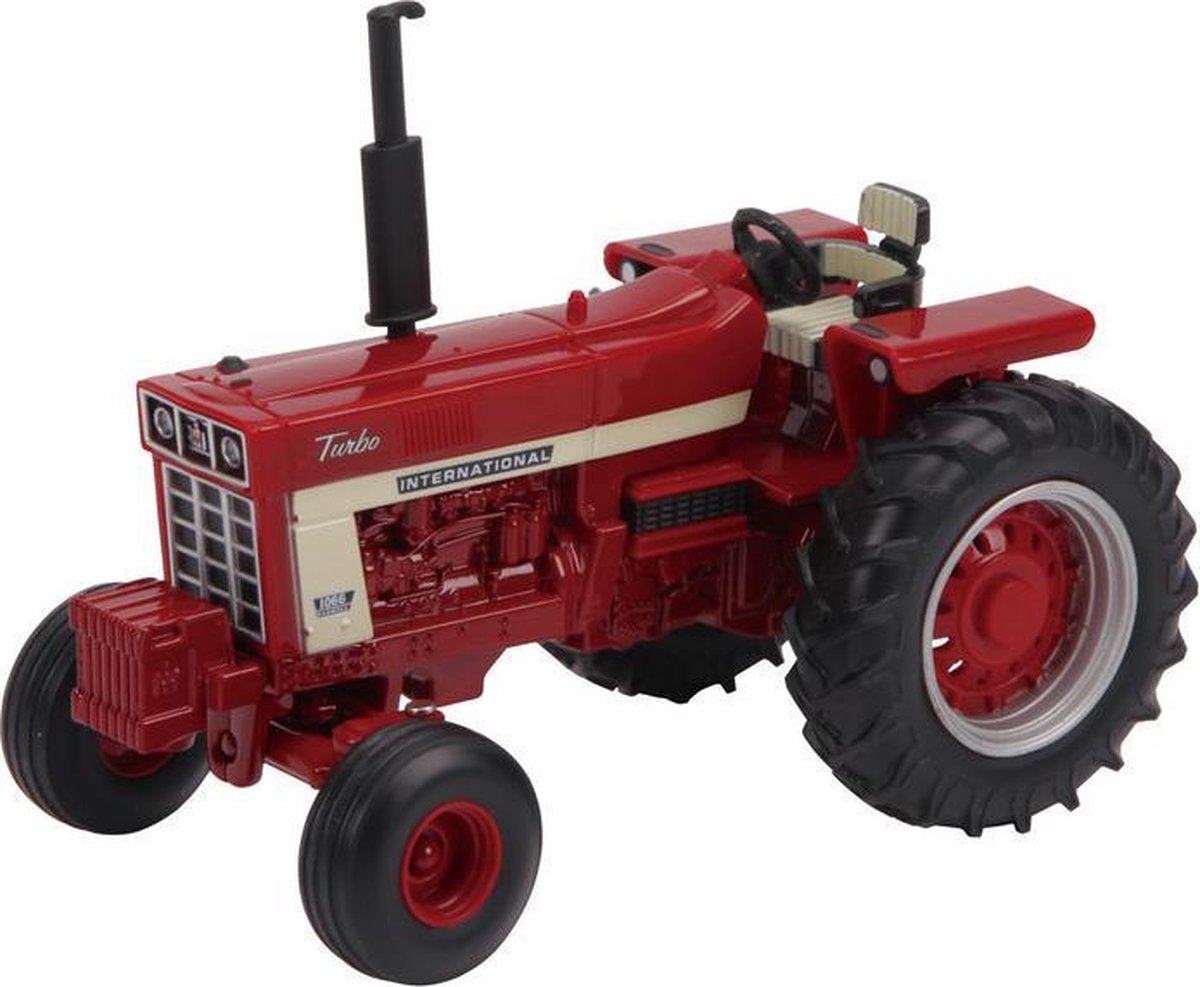 International Harvester Farmall 1066 van Britains - Schaal 1:32