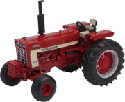 International Harvester Farmall 1066 van Britains - Schaal 1:32