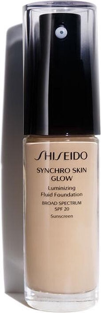 Shiseido - Liquid (Luminizing Fluid Foundation) Synchro Skin Glow SPF 20 (Luminizing Fluid Foundation) 30 ml Neutral 2 (L)