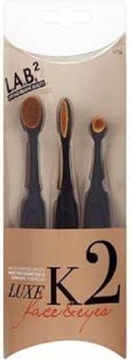 L.A.B. face&eyes brush