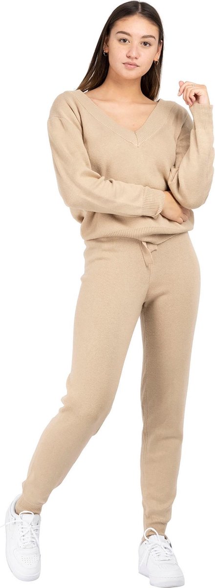 Lounge sweater
