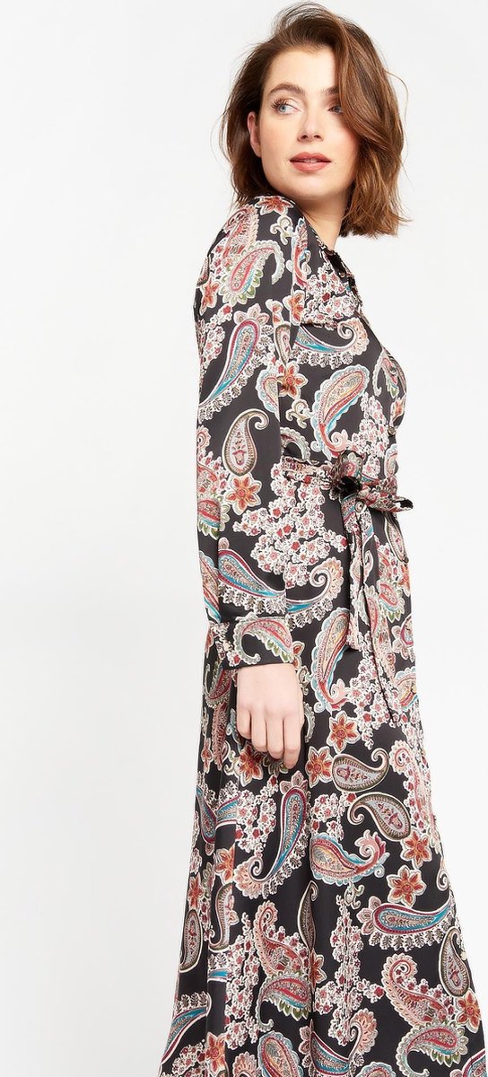 Hemdjurk met bloemen en ceintuur - Zwart