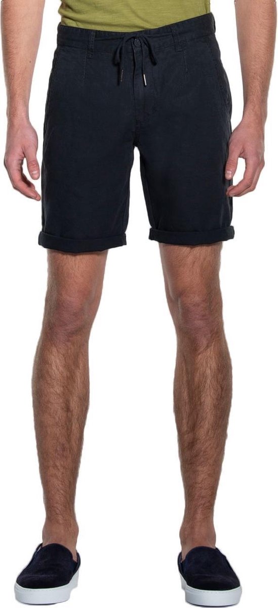 Victim Short Heren