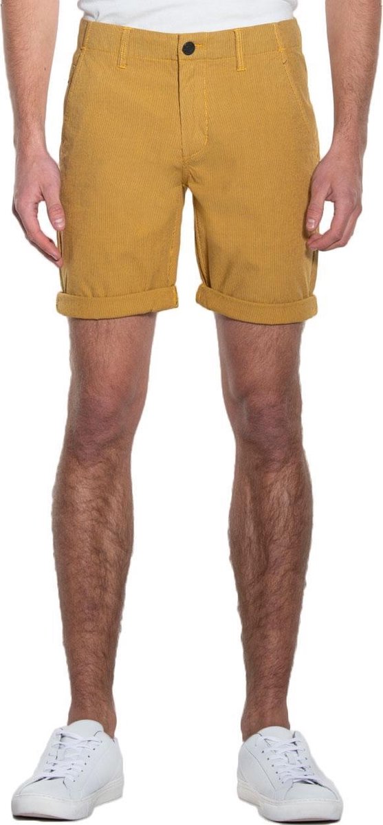 Victim Short Heren