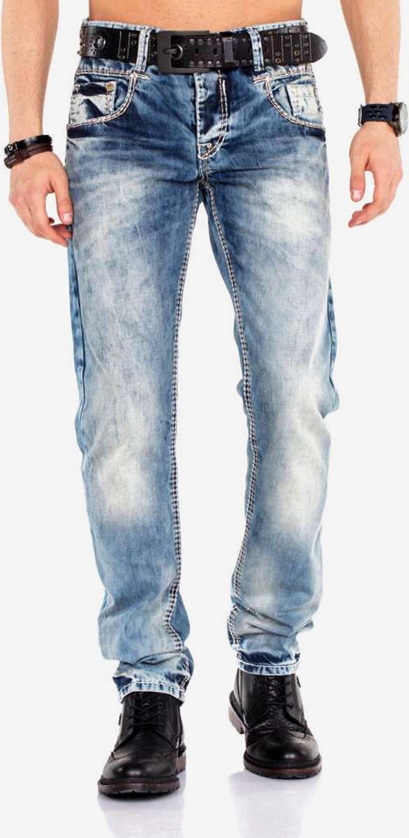 Cipo & Baxx Jeanshose mit Gürtel