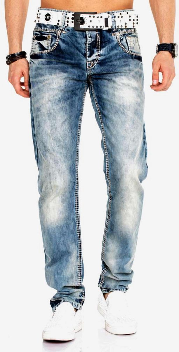 Cipo & Baxx Jeanshose mit Gürtel