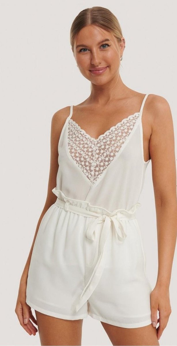 Kim Feenstra x NA-KD Lace Front Singlet - 40