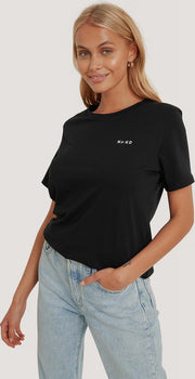NA-KD Basic Logo Vrouwen T-shirt - Black - Maat S