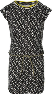 Quapi jurk Fab zwart met tekst all over print - maat 122/128