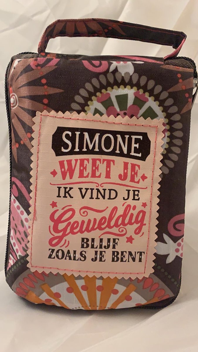 Shopper bag dames met leuke tekst SIMONE WEET JE IK VIND JE GEWELDIG BLIJF ZOALS JE BENT winkeltasje Wordt geleverd in cellofaan met linten