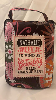 Shopper bag dames met leuke tekst NATHALIE WEET JE IK VIND JE GEWELDIG BLIJF ZOALS JE BENT winkeltasje Wordt geleverd in cellofaan met linten