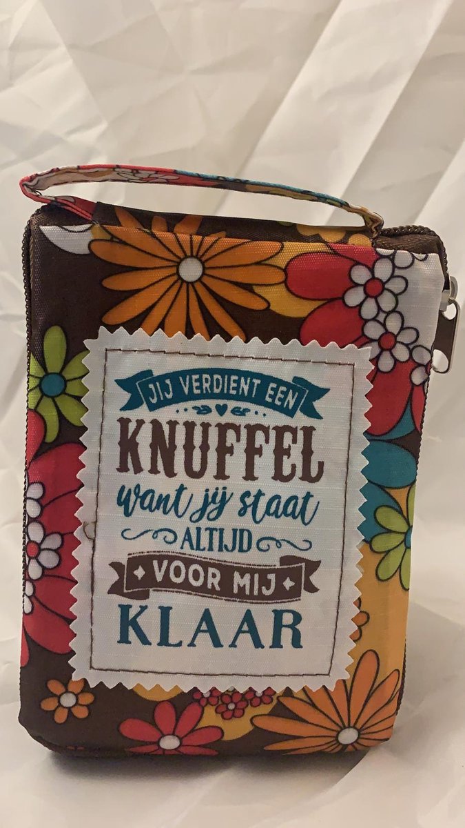 Shopper bag dames met leuke tekst JIJ VERDIENT EEN KNUFFEL WANT JIJ STAAT ALTIJD VOOR MIJ KLAAR winkeltasje Wordt geleverd in cellofaan met linten