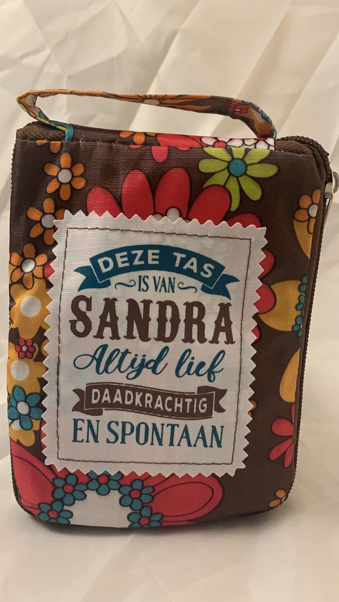 Shopper bag dames met leuke tekst DEZE TAS IS VAN SANDRA ALTIJD LIEF DAADKRACHTIG EN SPONTAAN winkeltasje Wordt geleverd in cellofaan met linten