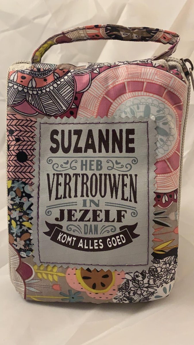 Shopper bag dames met leuke tekst SUZANNE HEB VERTROUWEN IN JEZELF DAN KOMT ALLES GOED winkeltasje Wordt geleverd in cellofaan met linten