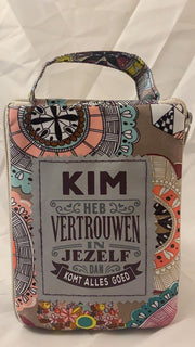 Shopper bag dames met leuke tekst KIM HEB VERTROUWEN IN JEZELF DAN KOMT ALLES GOED winkeltasje Wordt geleverd in cellofaan met linten