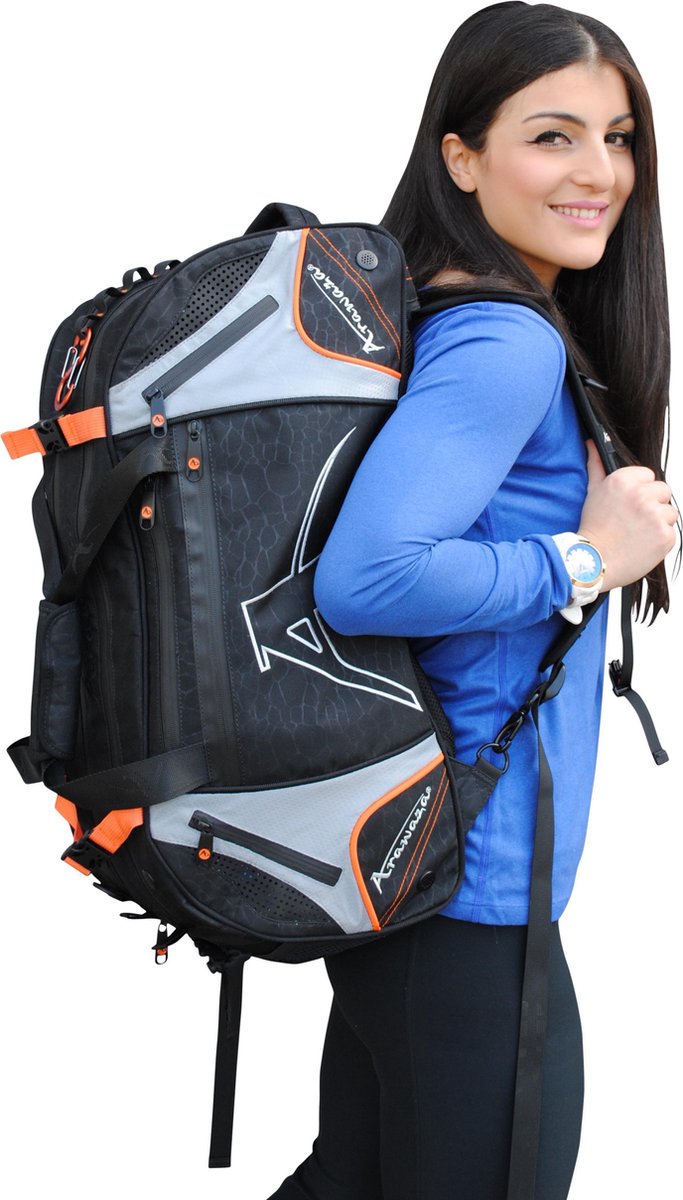 Multifunctionele sporttas & rugzak Arawaza | zwart-oranje - Product Kleur: Oranje / Product Maat: S