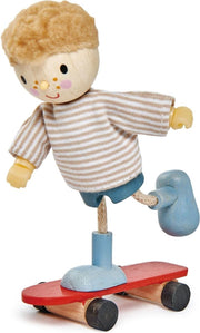 Popje Edward met skateboard | Tender Leaf Toys
