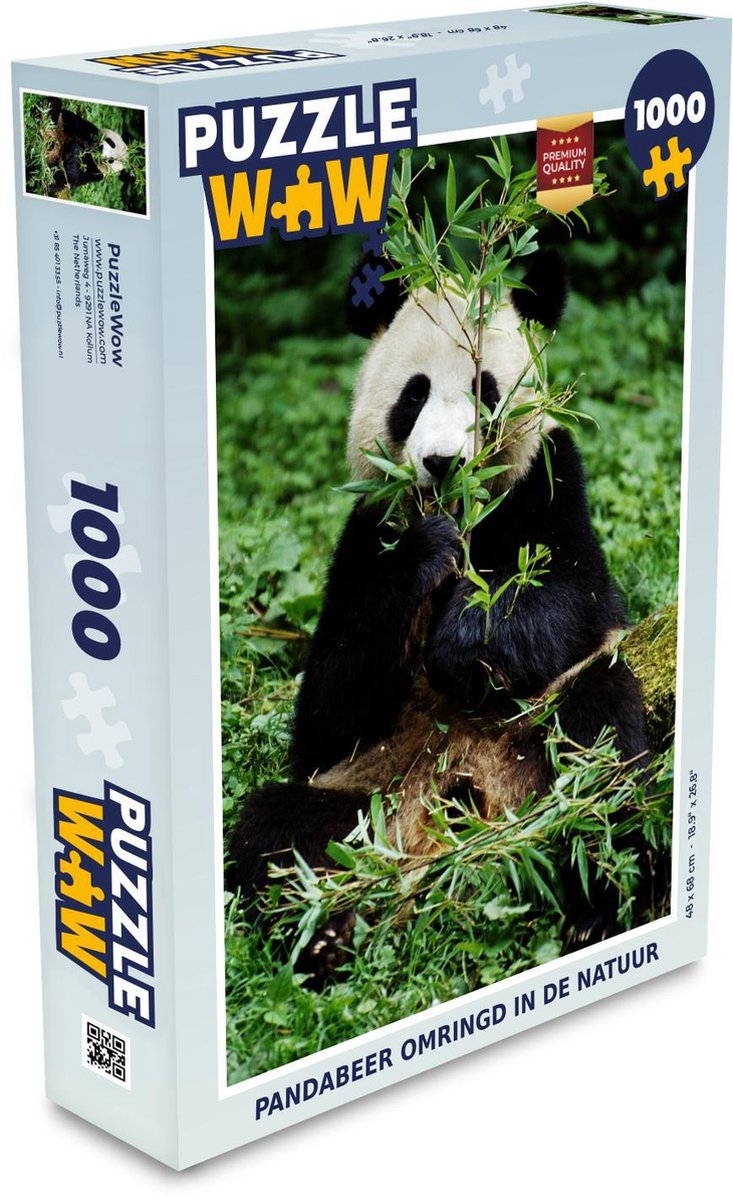 Puzzel 1000 stukjes volwassenen Etende panda's 1000 stukjes - Pandabeer omringd in de natuur puzzel 1000 stukjes PuzzleWow heeft +100000 puzzels