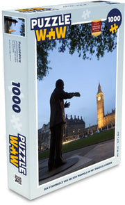 Puzzel 1000 stukjes volwassenen Nelson Mandela 1000 stukjes - Een standbeeld van Nelson Mandela in het Engelse Londen  - PuzzleWow heeft +100000 puzzels