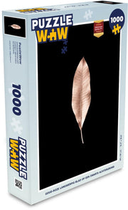 Puzzel 1000 stukjes volwassenen Golden/rose leaves - EB 1000 stukjes - Goud-roze langwerpig blad op een zwarte achtergrond puzzel 1000 stukjes  - PuzzleWow heeft +100000 puzzels