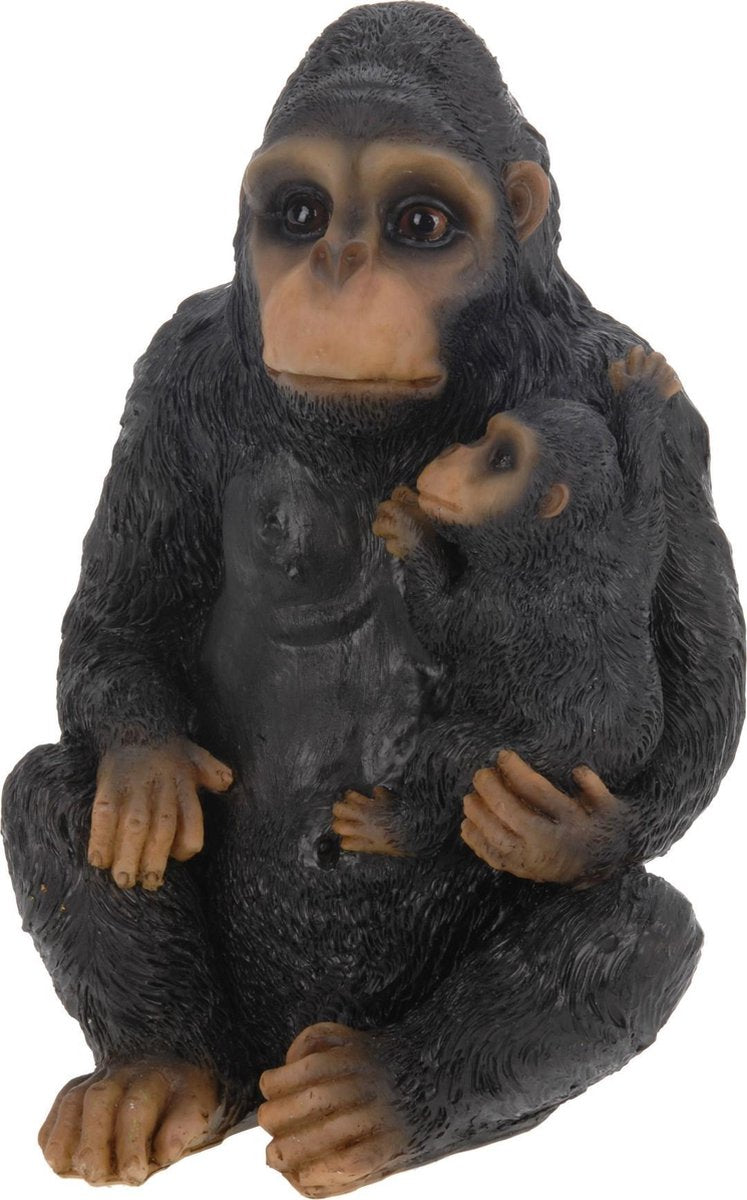 Aap gorilla mother with baby
