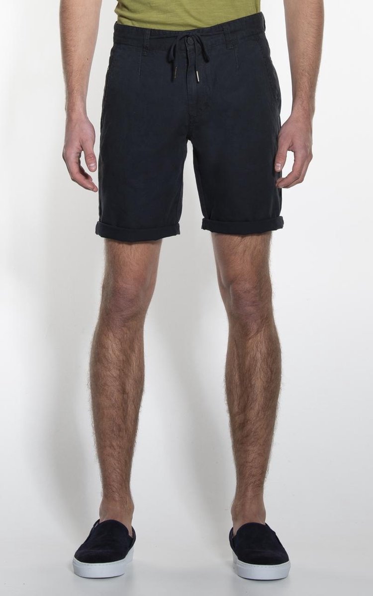 Victim Short Heren