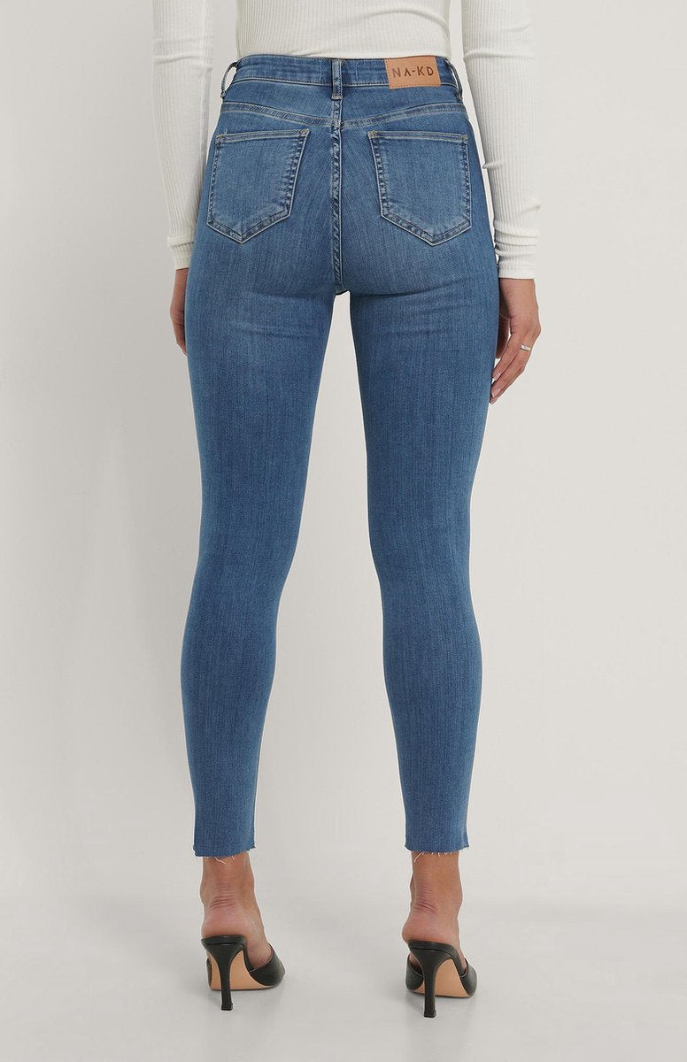 NA-KD Skinny High Waist Raw Hem Vrouwen Jeans - Mid Blue - Maat EU 36