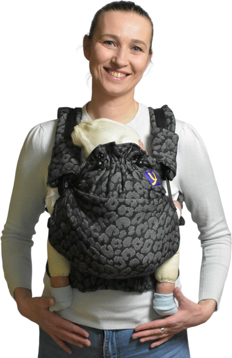 Yaro Hug Baby Draagzak Pussycat Black Grey