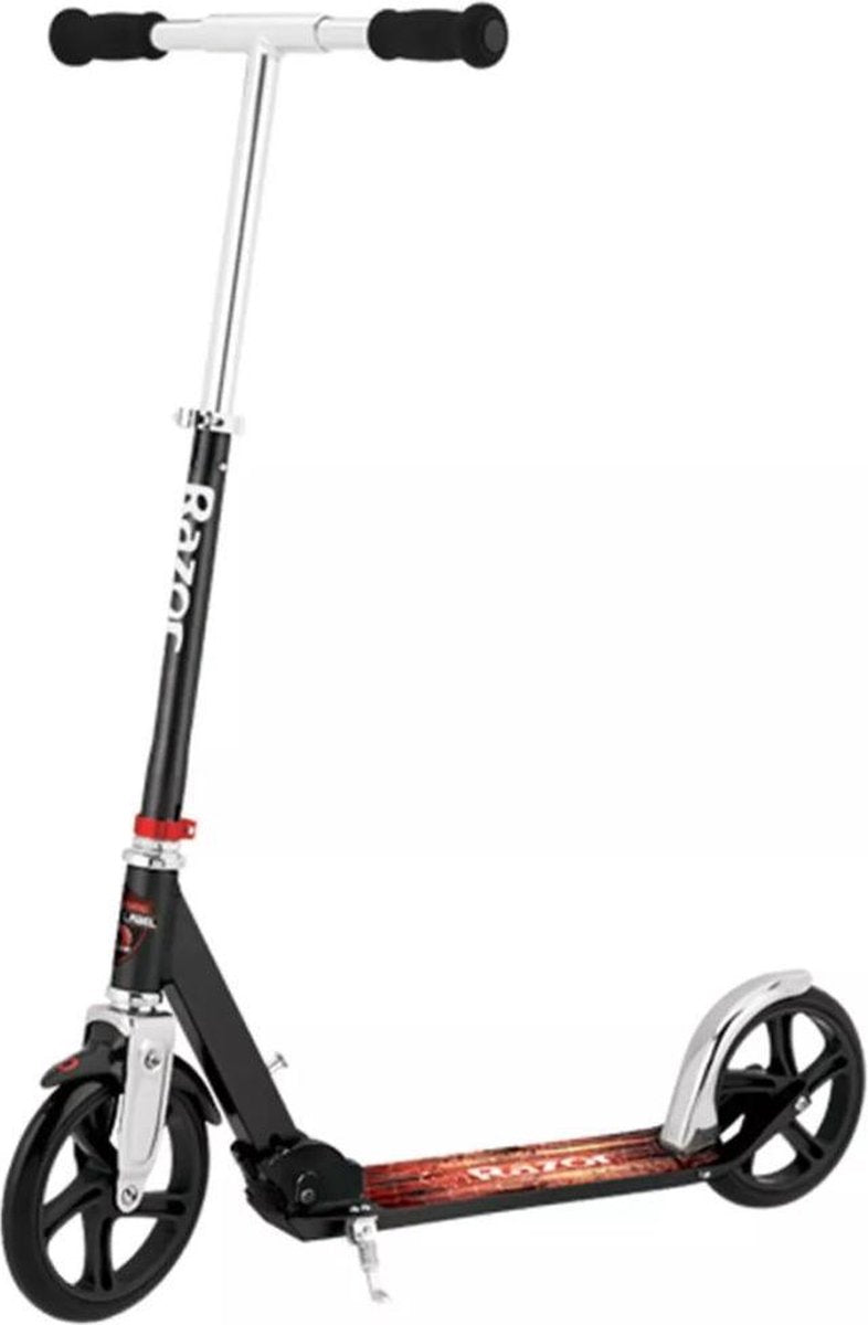 Razor - A5 Lux Scooter - Black Label (13073067)