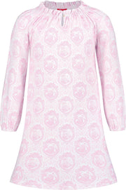 Exclusief Luxueus Kinder nachtkleding Luxe mooi zacht roze Girly Nachthemd van Hanssop met verfijnde rand details en luxe hals verwerking