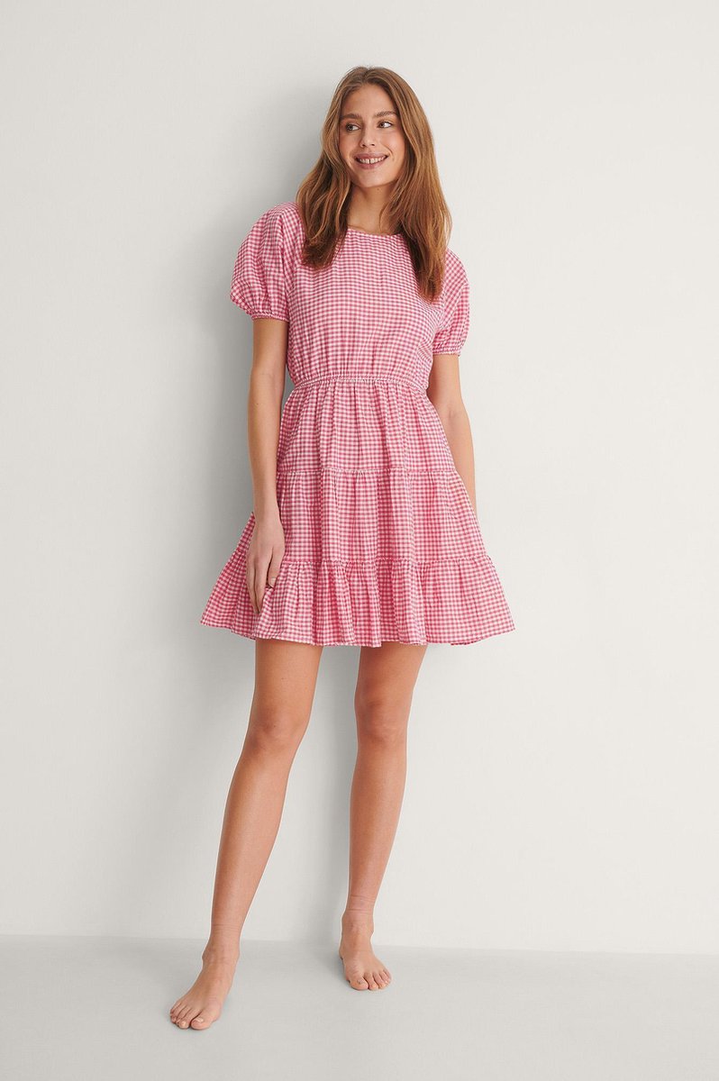 NA-KD Open Back Gingham Vrouwen Jurk - Pink/White - Maat EU 40