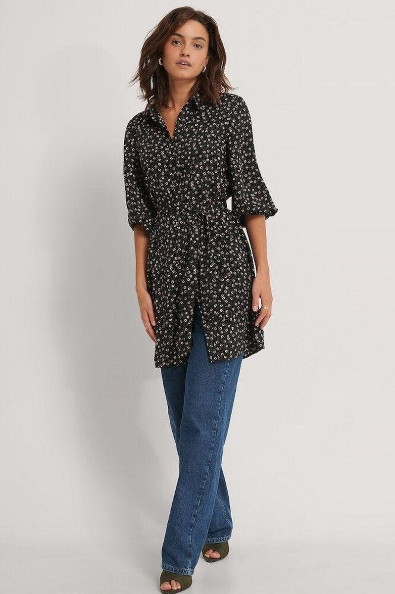 NA-KD Belted Flower Vrouwen Jurk - Black Flower - Maat EU 40
