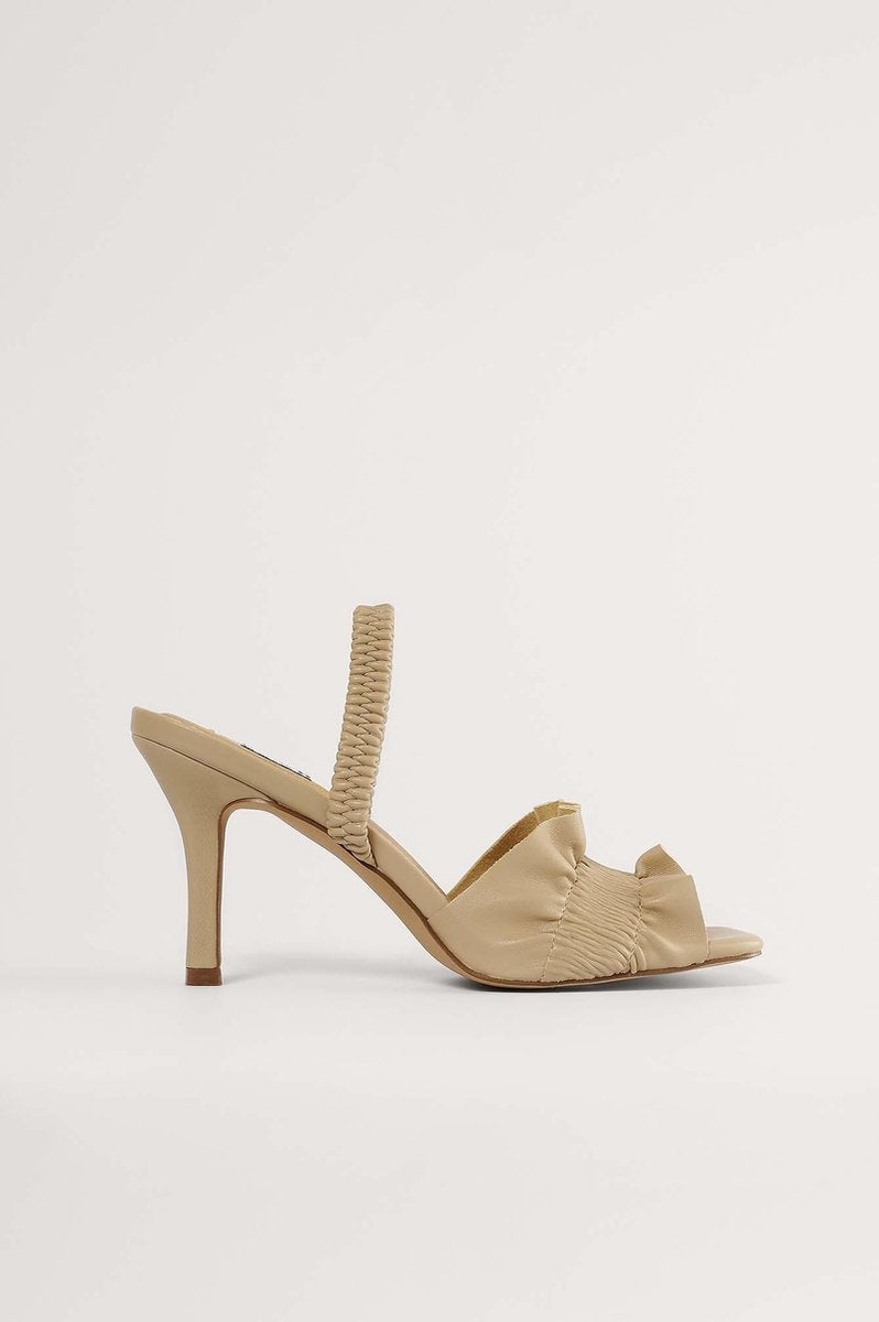NA-KD Ruffled Vrouwen Sandalen - Beige - Maat 37