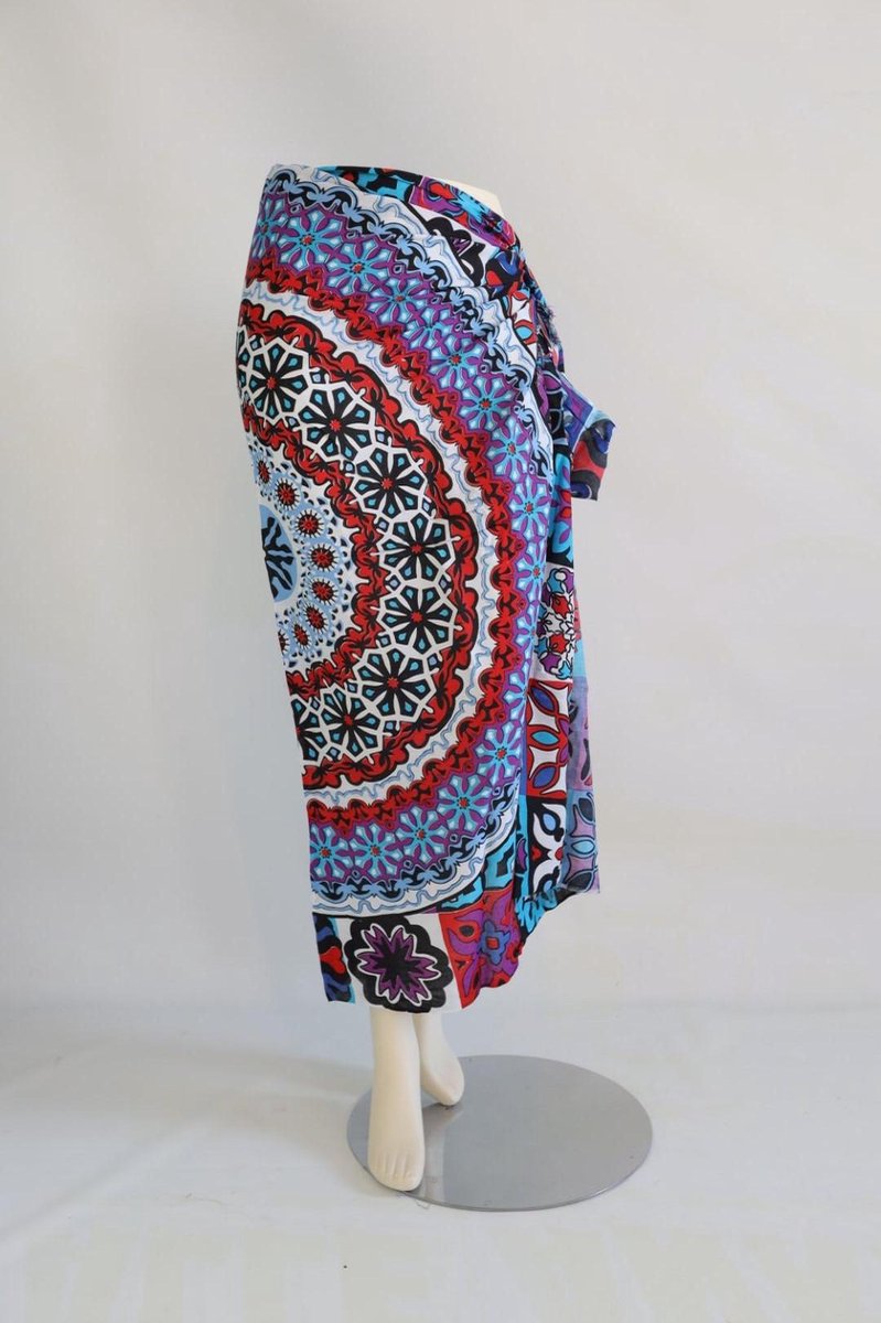 Sarong 442 - Pareo - Saunadoek – Wikkeljurk - Mandala - Rood
