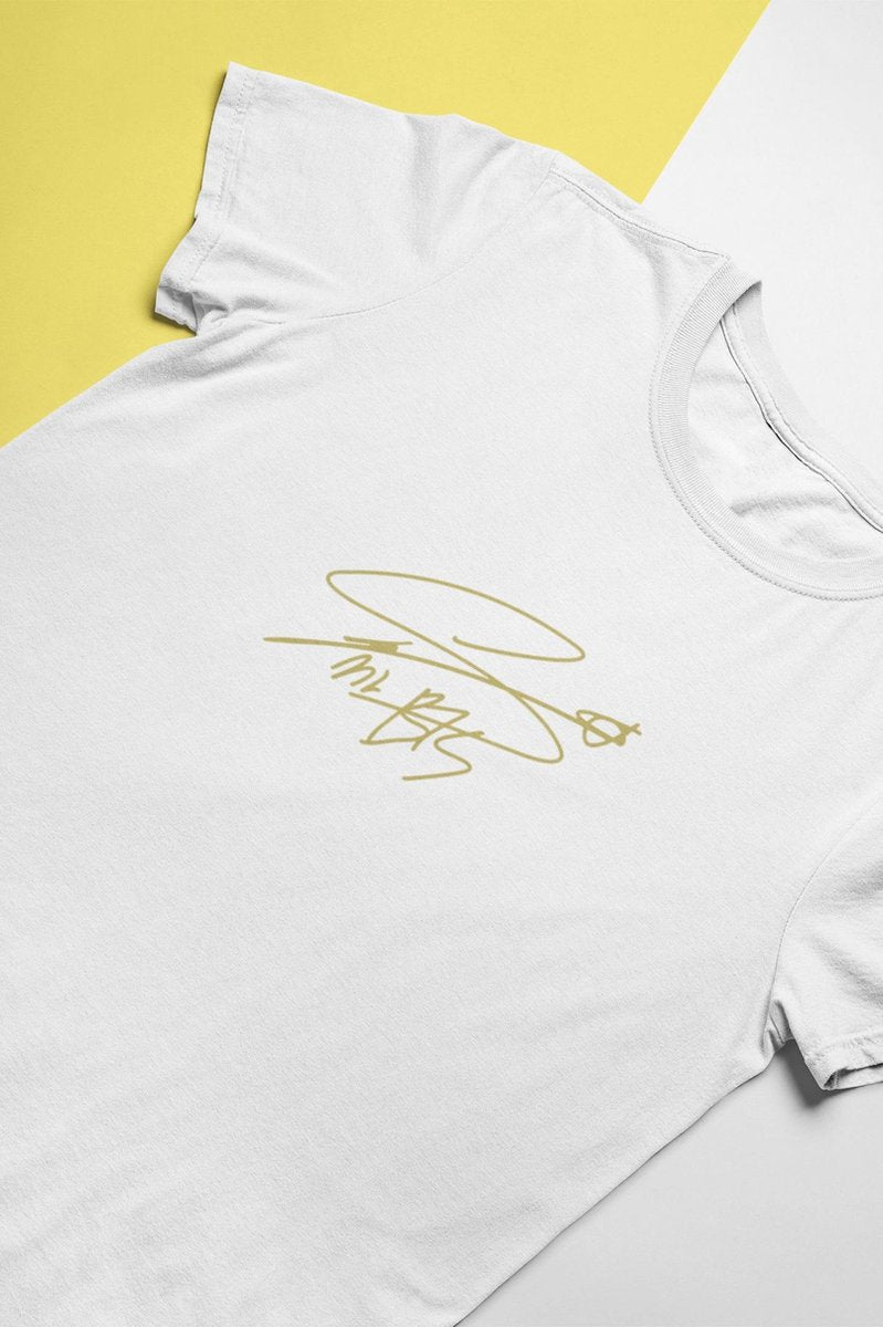 BTS Suga Signature T-Shirt for fans | Army Dynamite | Love Sign | Unisex Maat M Wit