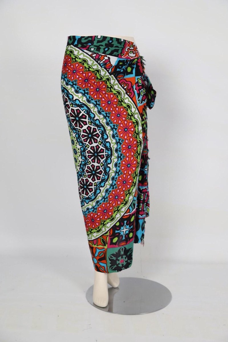 Sarong 438 - Pareo - Saunadoek – Wikkeljurk - Mandala - Bont - Om Namaste