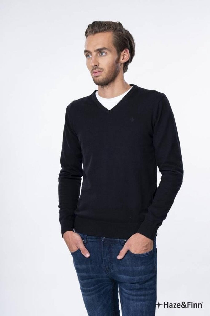 Knit V Me 0200 Black