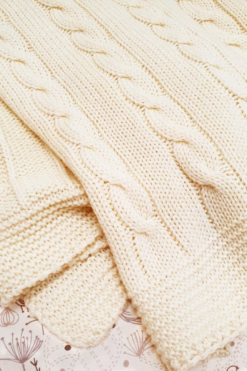 Wallaboo gebreide babydeken Noa - 100% Merino Wol – GOTS gecertificeerd - Geribde boorden - 70 x 90 cm - natural