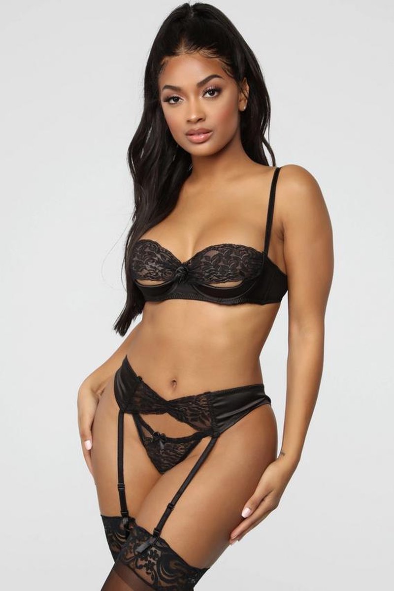 Zwarte Lingerieset met jarretel gordel - Viviana Black