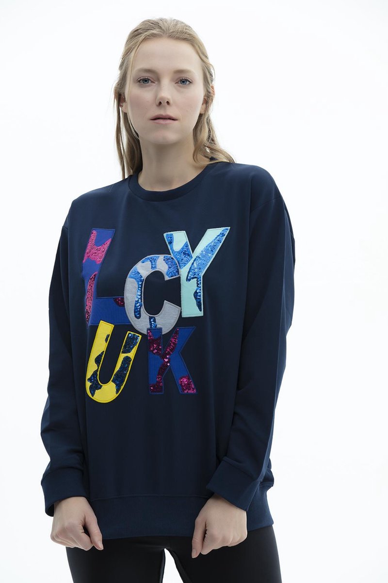 SCR. Ilona Oversized Sweater  Met 'LUCKY'-Print en Pailletten
