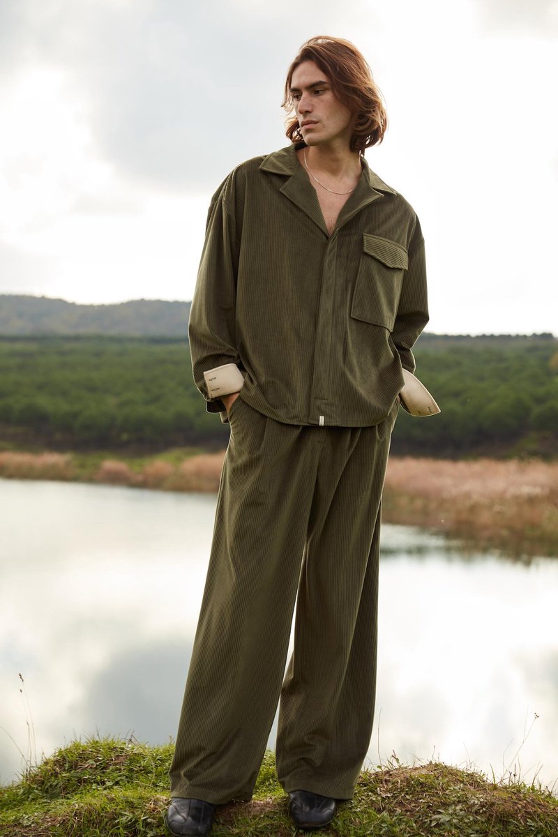 JORAH CLOSET YEW Overhemden Heren Volwassen - Oversized Shirt Heren met Lange Mouw - Velvet Blouse Heren met Borstzak - Longsleeve Heren met Tweezijdige Mouwranden - Overhemd / Topjes voor Heren	 - Groen - S/M