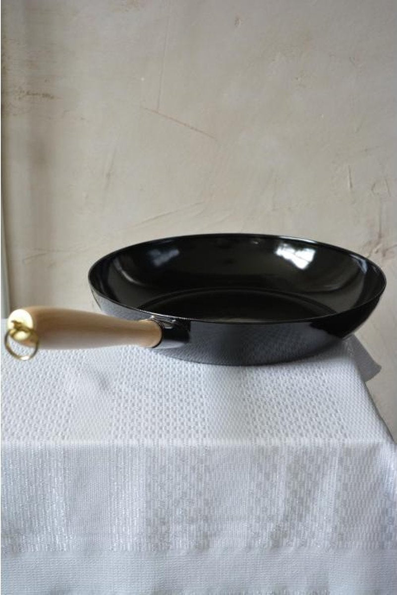 Koekenpan zwart 26 cm - houten handvat