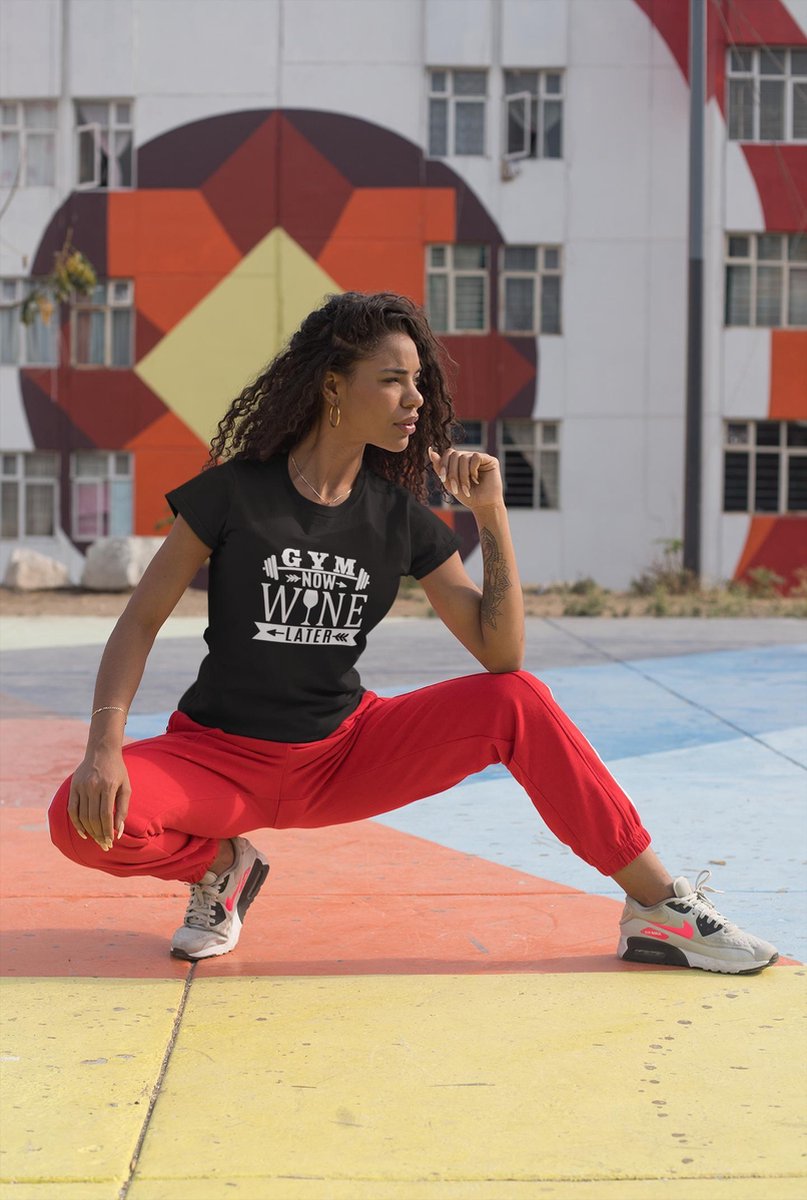 Sport shirt | Gym Now Wine Later | Fitness | Sporty | Trendy| Hip | Cadeau voor haar | Cadeau tip | Vrouw Maat L